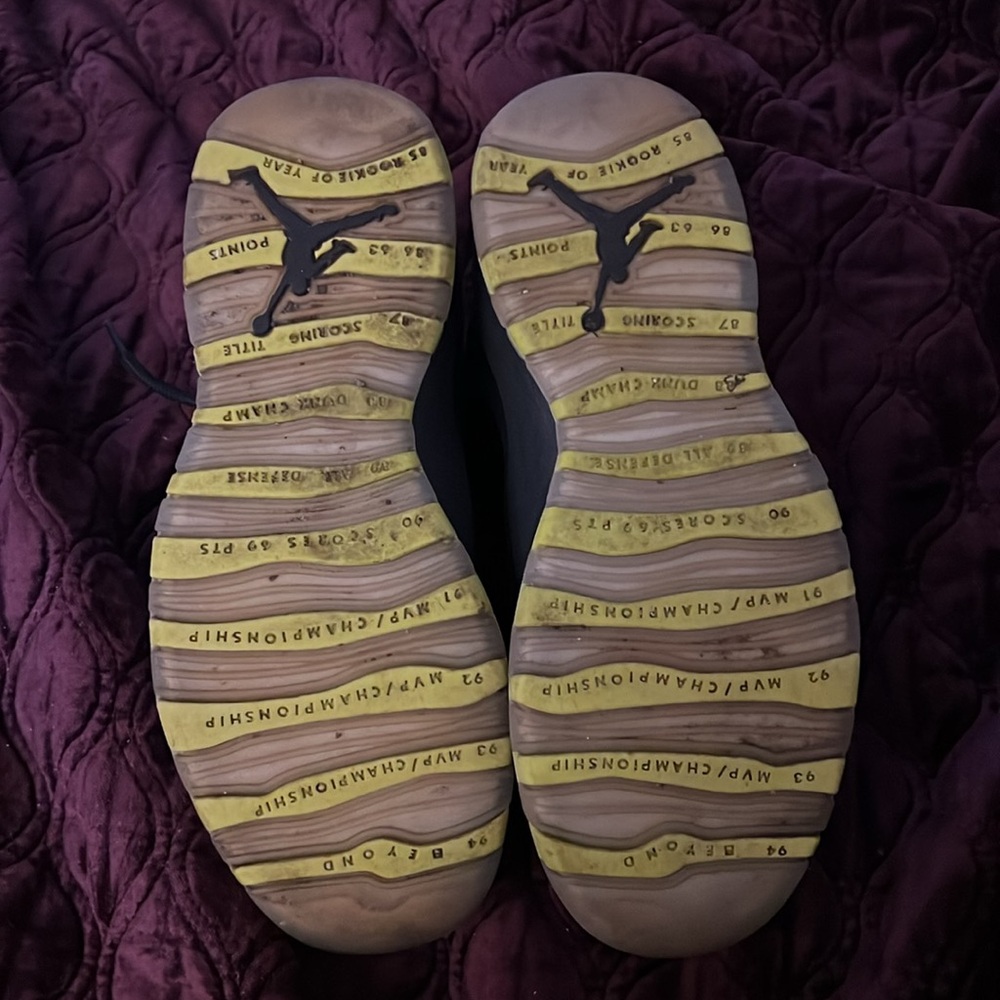 Air Jordan Retro 10 Black Yellow Sneakers - Picture 4 of 4